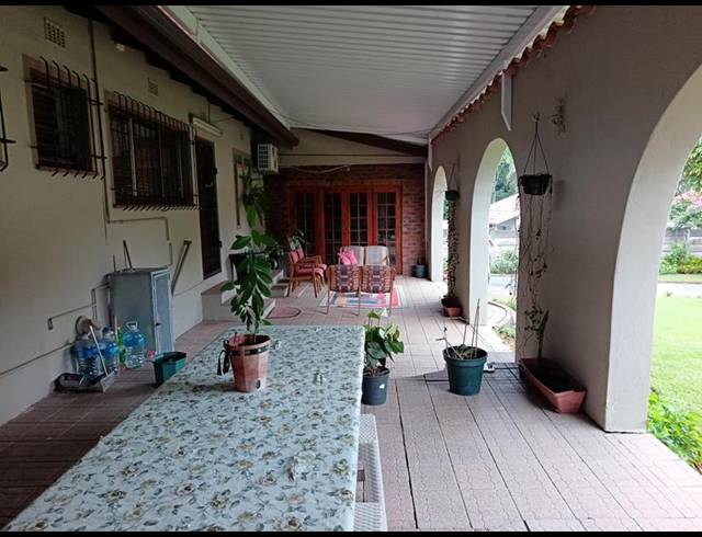 3 BEDROOM HOUSE FOR SALE IN YELLOWWOOD PARK